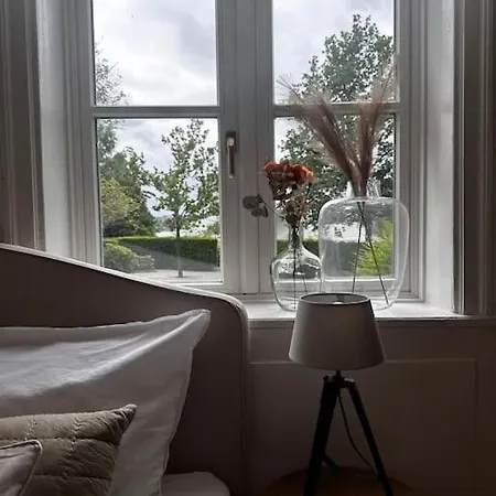 Privates Zimmer In Villa Mit Blick Auf Die Elbe Hamburg Exterior photo