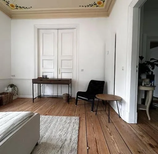 Privates Zimmer In Villa Mit Blick Auf Die Elbe